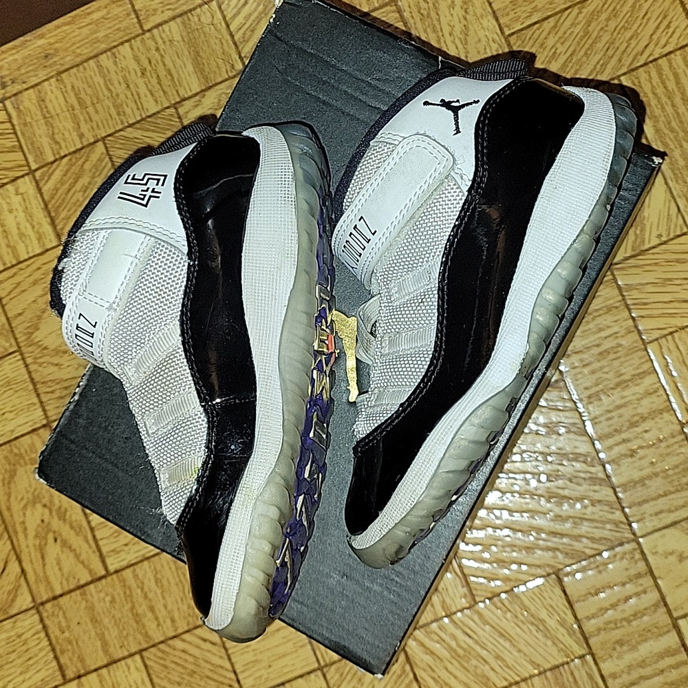 Jordan 11 Retro - Picture 5 of 9